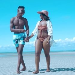 Justino Ubakka – De-me Um Sinal (Video Oficial)